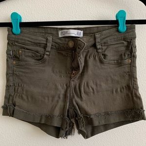 Mid-waist Shorts